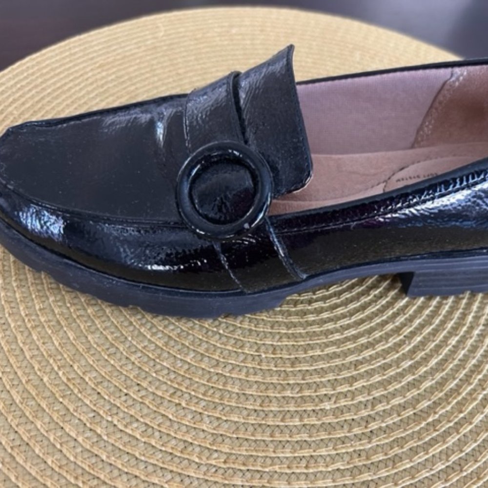 Lifestride Lolly Loafers, black patent, size 6.5